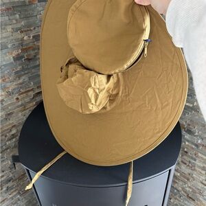 Baggu Packable Sun Hat, EUC, discontinued design